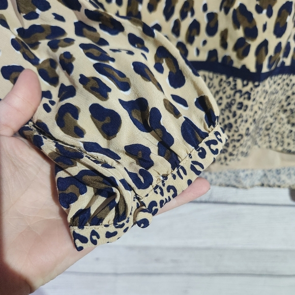 Vineyard Vines Leopard Print Women's Top, Size S - Picture 5 of 11